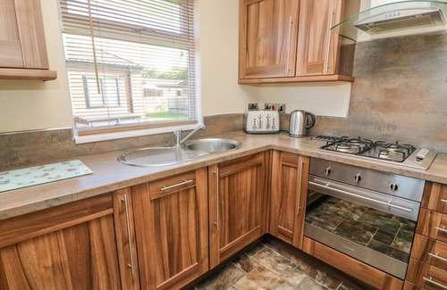 South Lakeland Leisure Village Cottage | Gressingham 22