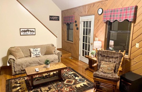 Blairsville House | Gretel at Alpine Cabins - Peaceful, Private, Perfect