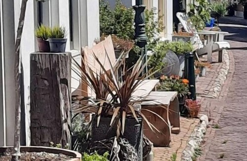 Ouddorp Boat Rental | Grevelingen 23 Comfortable holiday residence