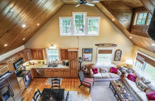 Morrisville House | Grey Goose Farm: 5 br, wood fireplace, a/c & private pond!