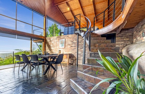 Woodford House | Grey Gum Lodge - Two Bedroom House, Sleeps 4