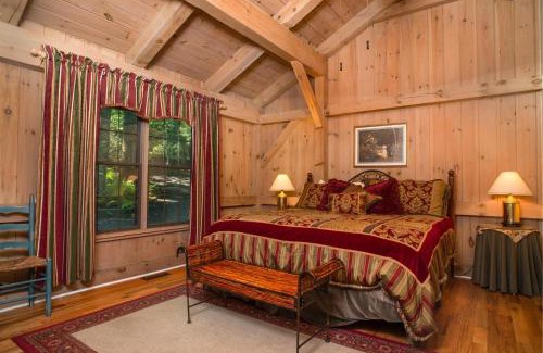 Brevard House | Grey Haven Cabin