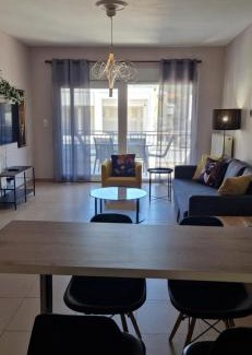 Prinos Apartment | Grey House