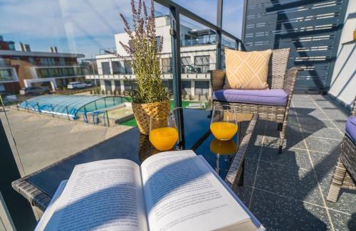 Siofok-Szabadifurdo Apartment | Grey Lights Garden Apartment