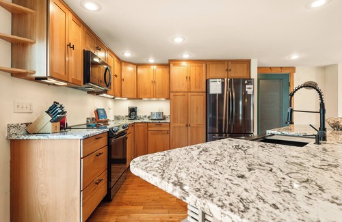 Rangeley House | Grey Wulff on Main - convenient to downtown Rangeley and Saddleback MTN!