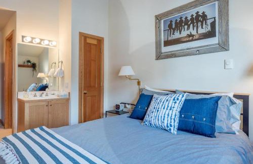 Warm Springs House | Greyhawk Condo 09