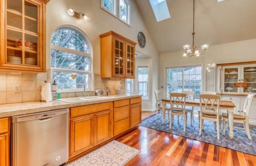 Rio Dell Apartment | Greyland Getaway on the Eel River