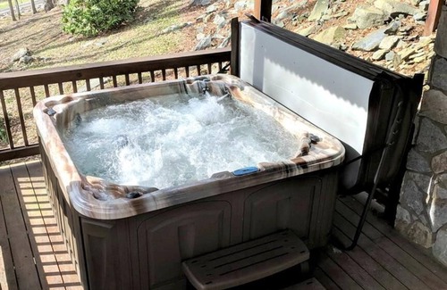 Peak Creek House | Greyson's River Ridge Retreat - Laurel Springs, NC