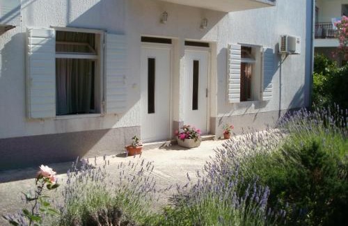 Kastel Novi Apartment | Grgin Apartments