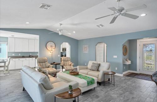 South Gulf Cove Villa | GRH14447 - Charlotte Harbor Area - 2 Bed 2 Baths Villa