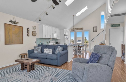 Caswell Beach House | Griffin: Comfortable Caswell Home, Ocean & River Views!