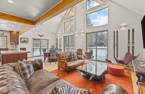 Stowe Area Ski Chalet | Griffin Country Lodge, Chalet 6 ~ a mile to Stowe Resort
