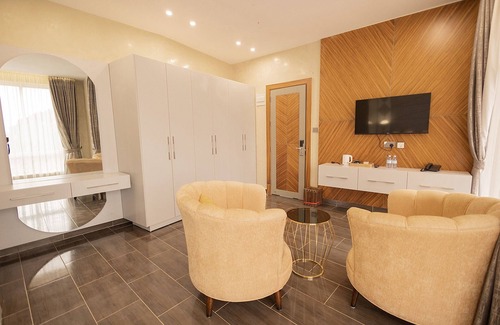 Entebbe Hotel | Grik Hotel - Entebbe