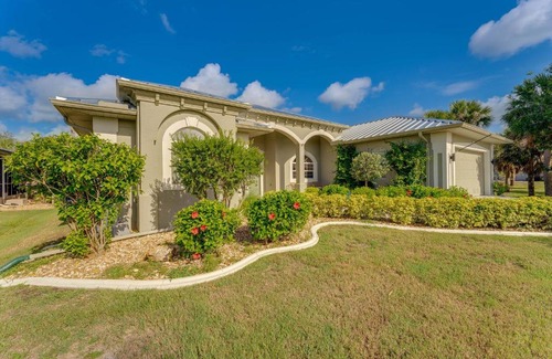 Port Charlotte House | Grill-Chill-Splash Your Port Charlotte Paradise!