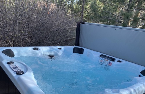 Big Bear City Cottage | Grimm's Hidden Cabin - Secluded Hideaway With A Large Fenced Yard Giving The Feeling Of Privacy! 2 Bedroom Cottage