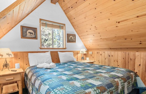 Big Bear City Cottage | Grimm's Hidden Cabin - Secluded Hideaway With A Large Fenced Yard Giving The Feeling Of Privacy! 2 Bedroom Cottage