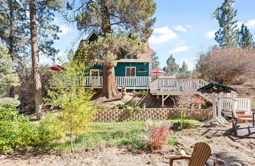 Big Bear City Cottage | Grimm's Hidden Cabin - Secluded Hideaway With A Large Fenced Yard Giving The Feeling Of Privacy! 2 Bedroom Cottage