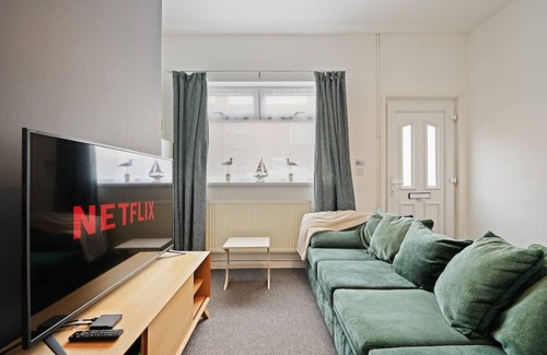 Grimsby House | Grimsby City Centre stay