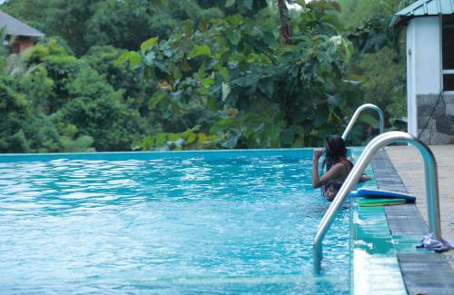 Warakapola Hotel | Grindlays Regency
