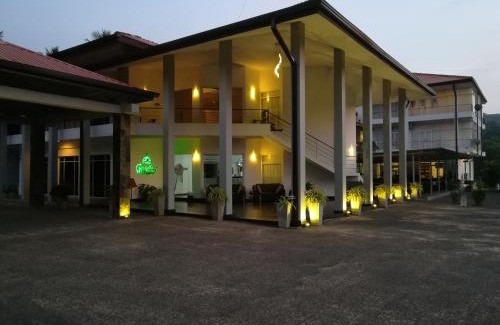 Warakapola Hotel | Grindlays Regency