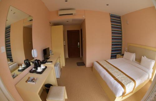 Warakapola Hotel | Grindlays Regency
