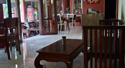 Solo City Centre Hotel | Griya Istana 1