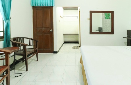 Waru House | Griya Noumi Hotel