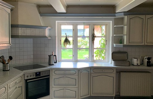 Seeth House | Großer und Moderner Reetdachtraum in Bester Lage mit Großem Grundstück und Sauna