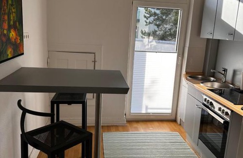 Holtenau Apartment | Großzügige 3-Zimmer Altbauwohnung
