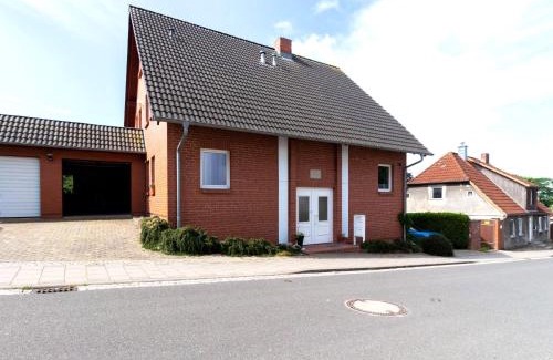 Bergen auf Ruegen Apartment | Großzügige Ferienwohnung im Haus 'Anno 2000'