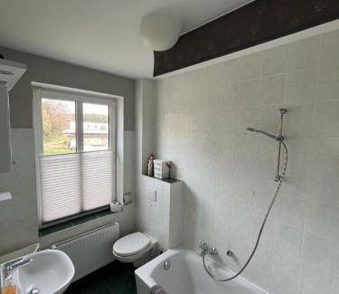 Krakow am See Apartment | Großzügige Wohnung in Mecklenburg zwischen Wald und Seen