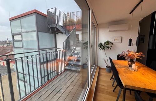 Penzing Apartment | Großzügiges Dachterrassen-Appartment mit Klimaanlage und wunderbarem Ausblick über ganz Wien