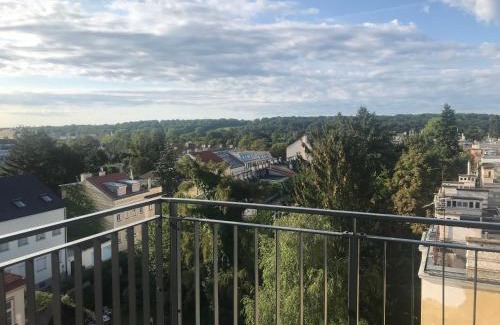 Penzing Apartment | Großzügiges Dachterrassen-Appartment mit Klimaanlage und wunderbarem Ausblick über ganz Wien