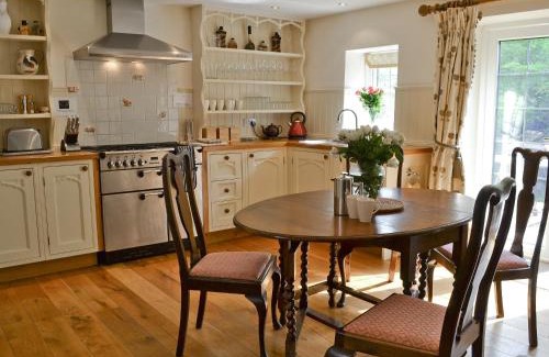 Westleigh House | Grooms Cottage