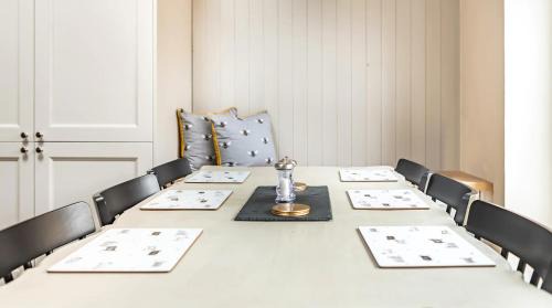 Chipping Campden House | Grooms Lodge, Chipping Campden - Taswell Retreats