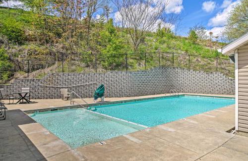 Branson Apartment | Groovy Games Getaway - 5 Mi to Branson Strip