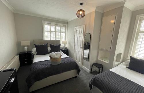 Christchurch Bed & Breakfast | Grosvenor Lodge Guest House