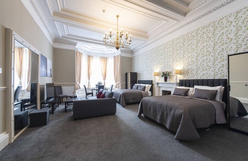 West End House | Grosvenor Suites