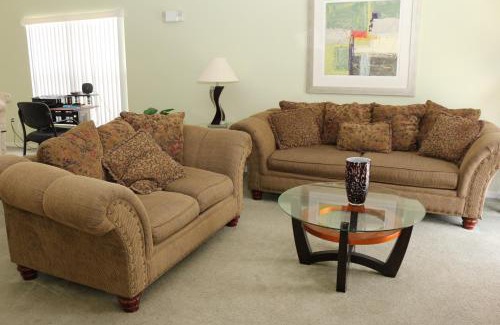Westridge House | Grosvenor Villa TM001