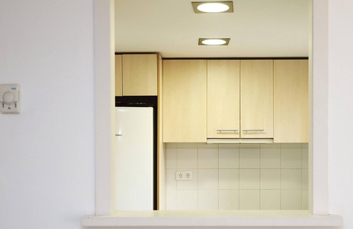 Torredembarra Apartment | Ground Floor Apartment, 80m from Beach, Communal Pool, Wi-Fi, Private Parking