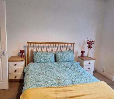Bicester Apartment | Ground floor apartment close to the train station and town centre - By ShireStays