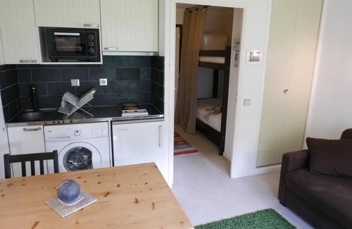 Valloire Apartment | Ground floor, balcony, parking, tv, ski locker, 20m², Valloire