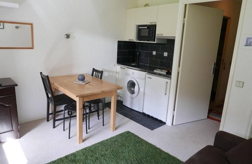 Valloire Apartment | Ground floor, balcony, parking, tv, ski locker, 20m², Valloire