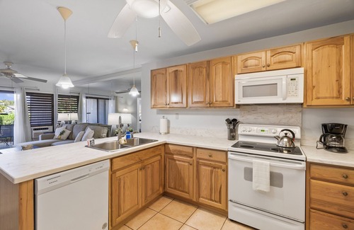 Nawiliwili Apartment | Ground floor Banyon Harbor B17