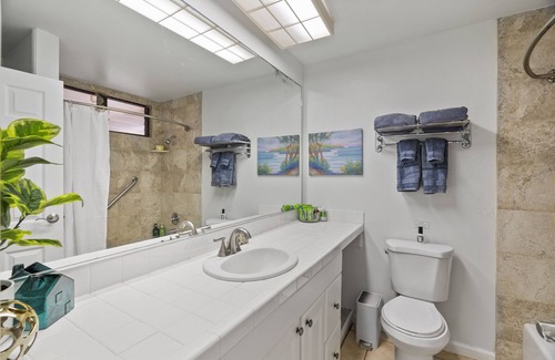 Nawiliwili Apartment | Ground floor Banyon Harbor B17