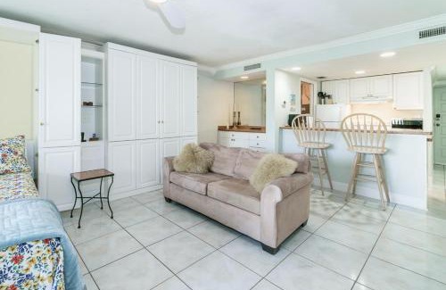 Sawgrass Apartment | Ground Floor Convenient Gated Condo At Beach Sawgrass - Pet Friendly!