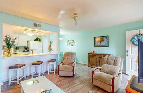 Cinnamon Shore Condo | Ground Floor Condo, Boardwalk to Beach, Shared Pool and Grill