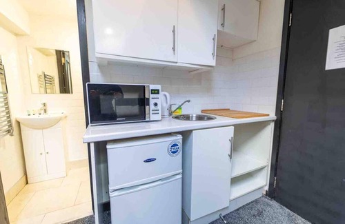 Selly Oak Apartment | Ground Floor Cosy Studio!