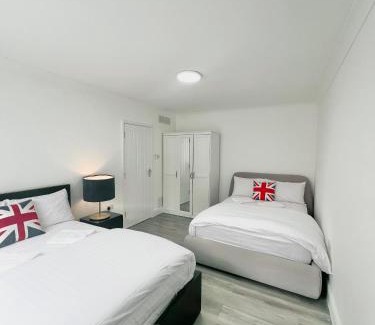 Queen's Park Apartment | Ground-floor Flat in North Maida Vale