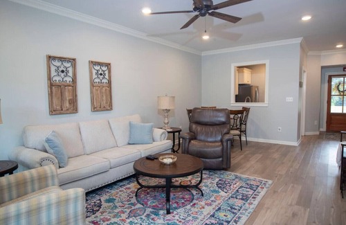 Country Club House | Ground Floor Golf Course Condo